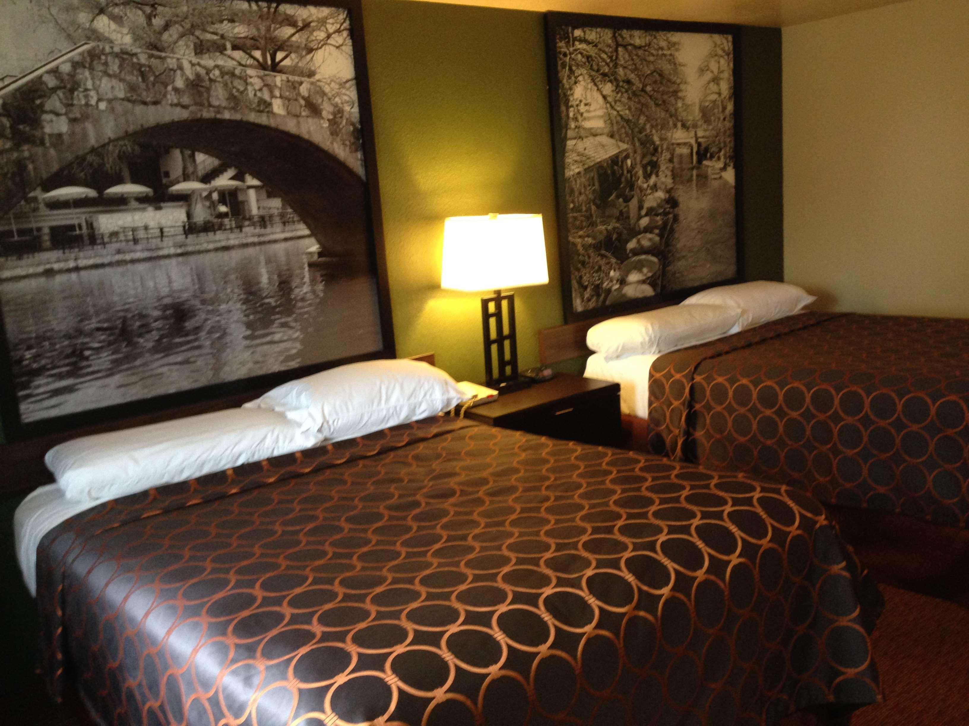Surestay Plus By Best Western San Antonio Airport Exterior photo