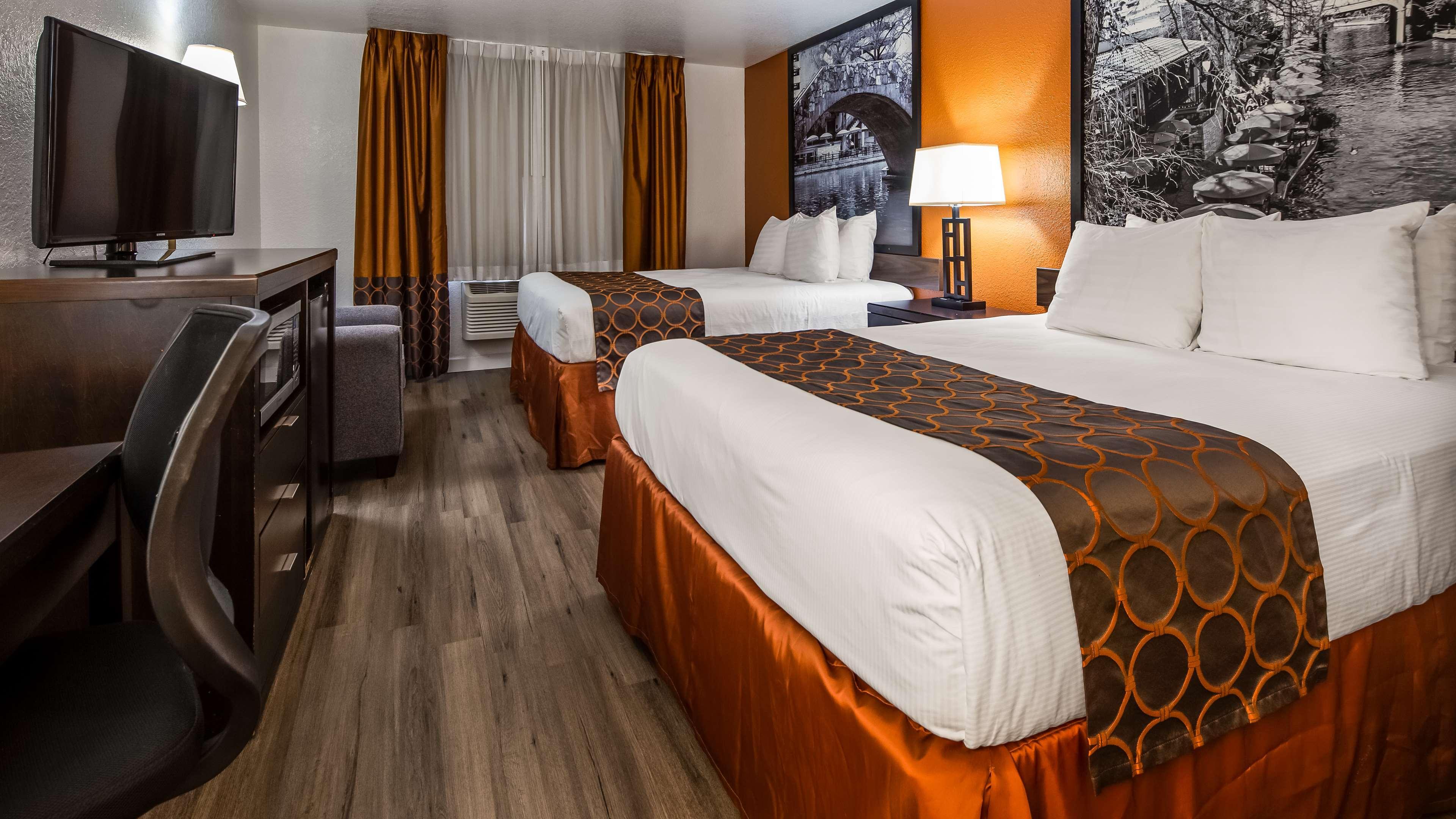 Surestay Plus By Best Western San Antonio Airport Exterior photo