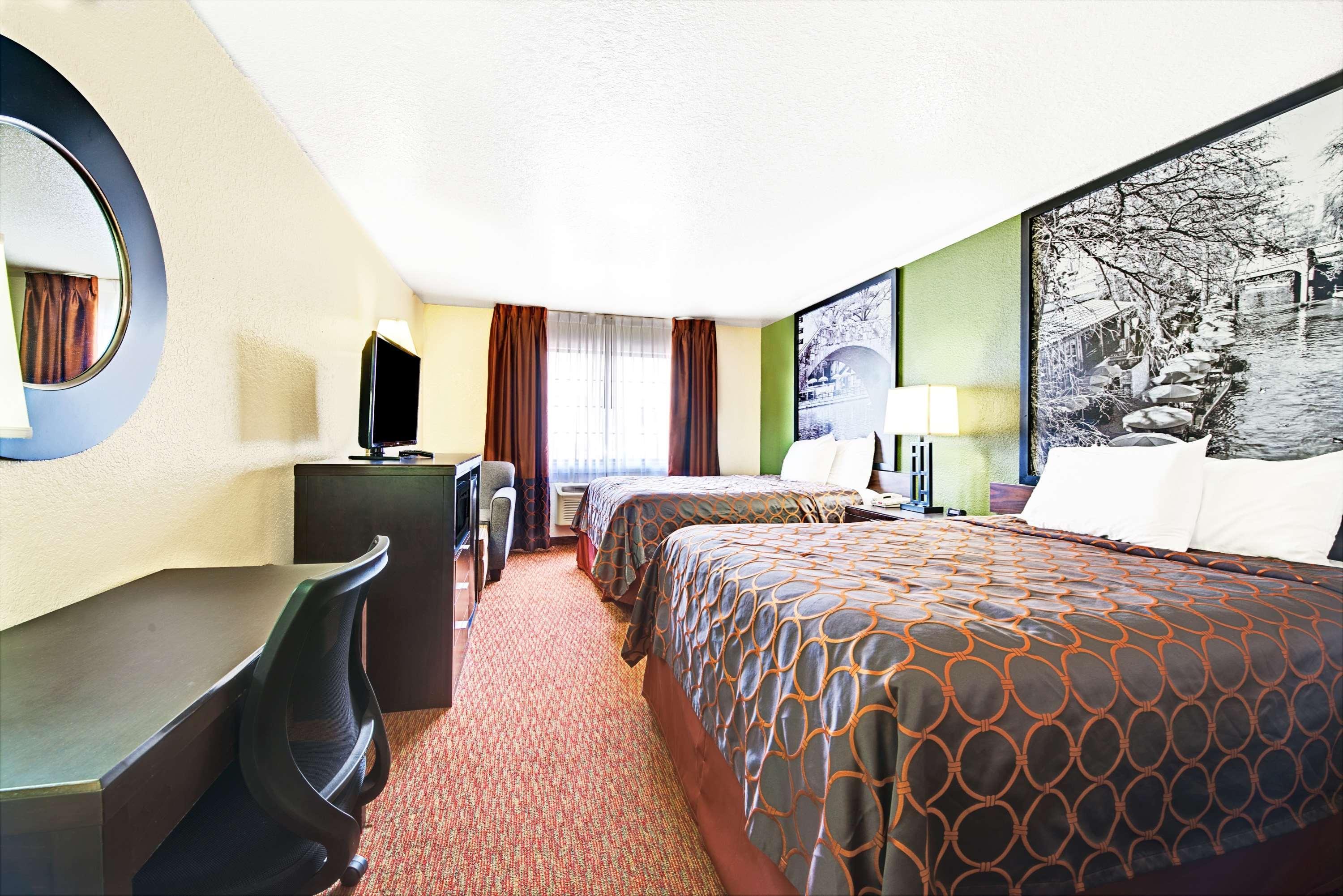 Surestay Plus By Best Western San Antonio Airport Exterior photo