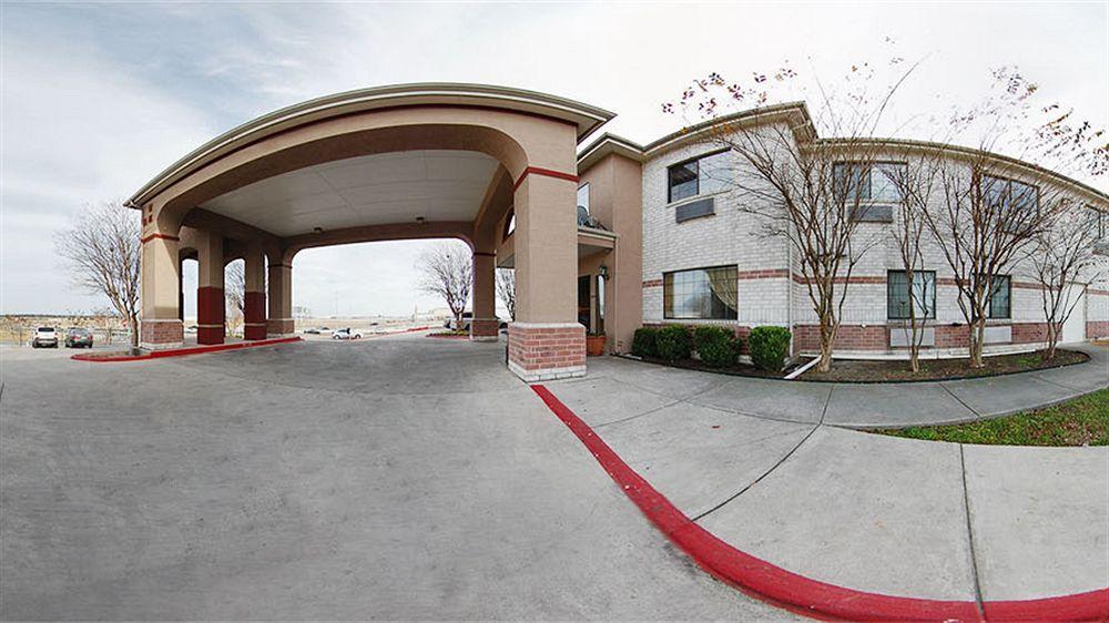Surestay Plus By Best Western San Antonio Airport Exterior photo